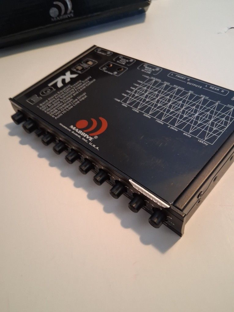 MASSIVE AUDIO 7 BAND EQUALIZER WITH 8V LINEDRIVER ( BRAND NEW PRICE IS LOWEST )