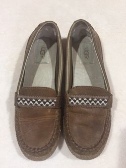 Ugg Leather slippers 6