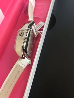 Watch-New Isaac Mizrahi