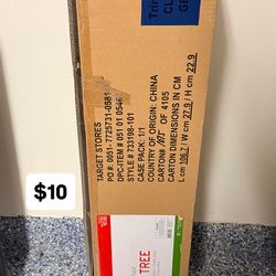 6Ft Lit Christmas Tree