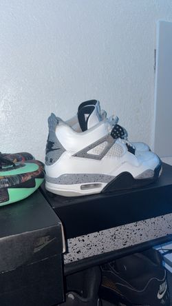 Jordan 4s