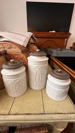 Pier 1 Imports 3-Piece Ceramic Kitchen Canister Set