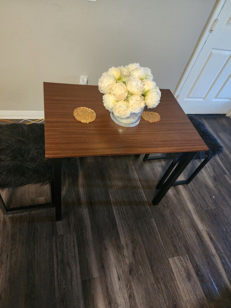 Small Dining Table With 2 Stools 
