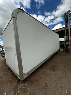 26’ White Truck Box Body Cargo Van Body