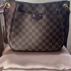 Louis Vuitton Crossbody 