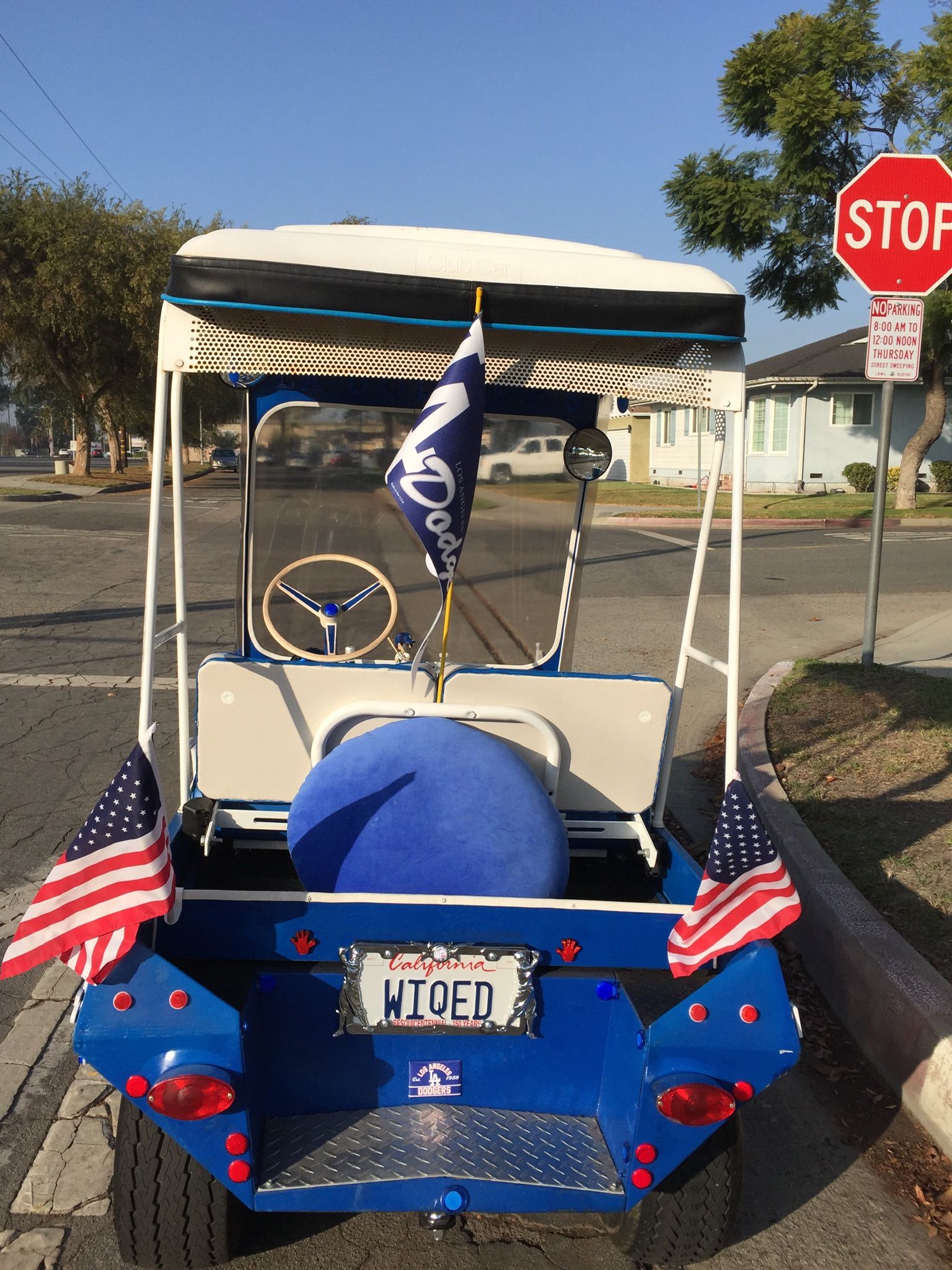 Golf Cart Los Angeles Dodgers! Needs Batteries Only. for Sale in Lakewood, CA OfferUp