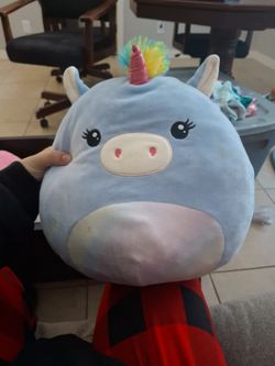 Unicorn squishamallow