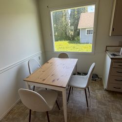 Table And Chairs 