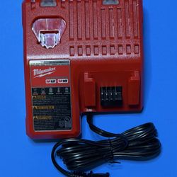 Milwaukee  Battery Charger 