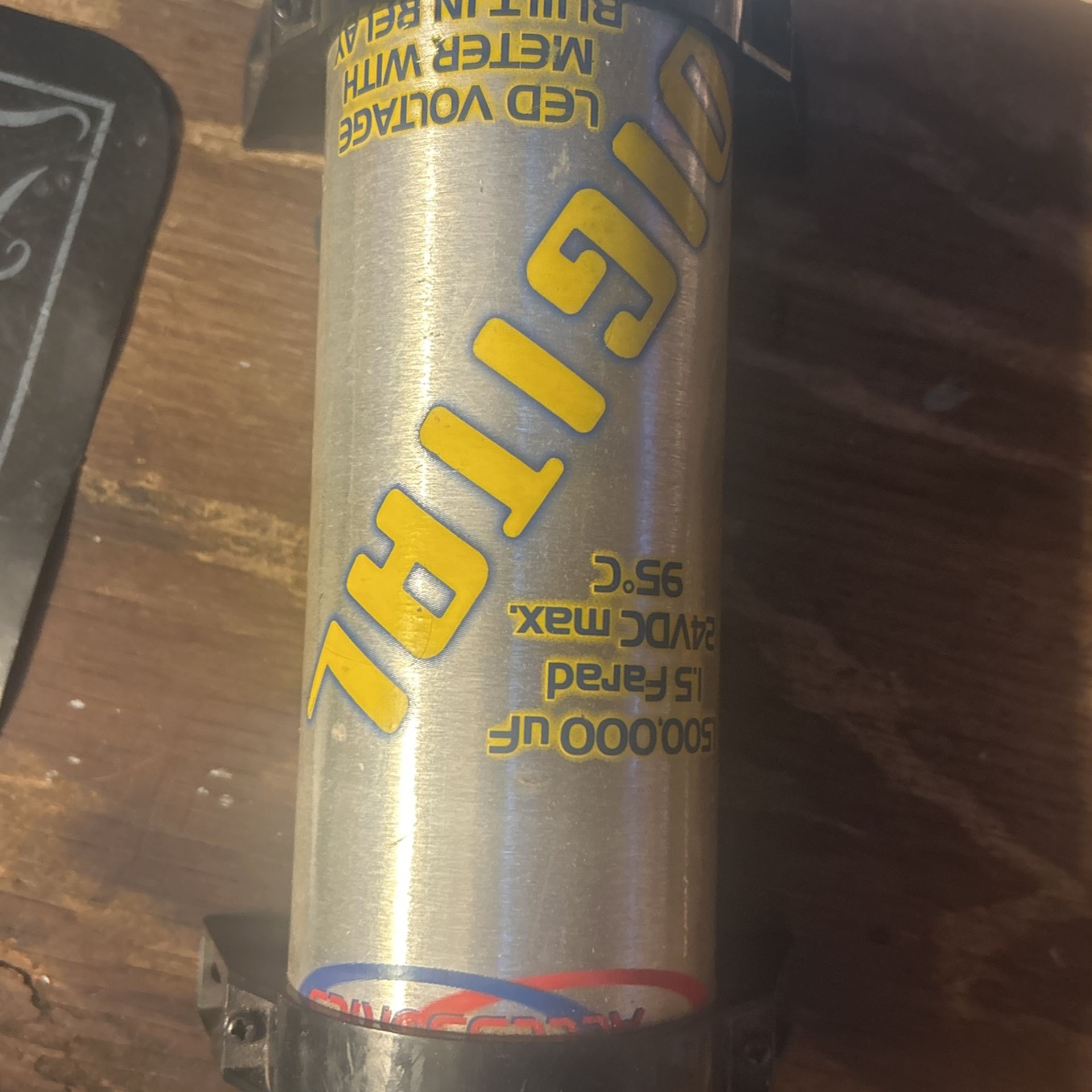 LED VOLTAGE METER 1.5 FARAD CAPACITOR