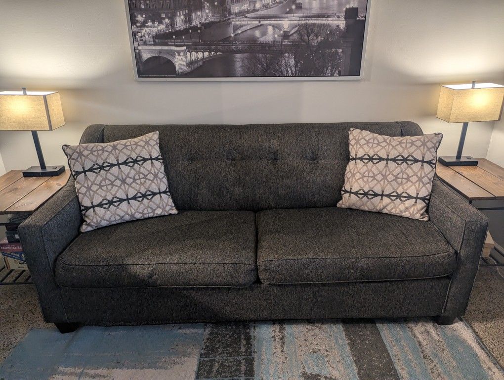 Pull-Out Couch With Memory Foam Mattress
