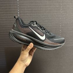 Nike Vomero 18 ( Men’s) 