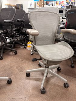 HermanMiller Aeron Size A Fully Adjustable with Warranty