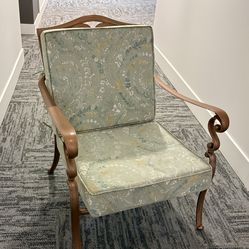 6 Piece patio set with cushions