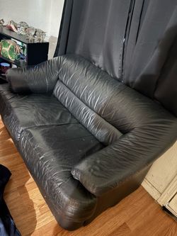 Black Couch (Free)
