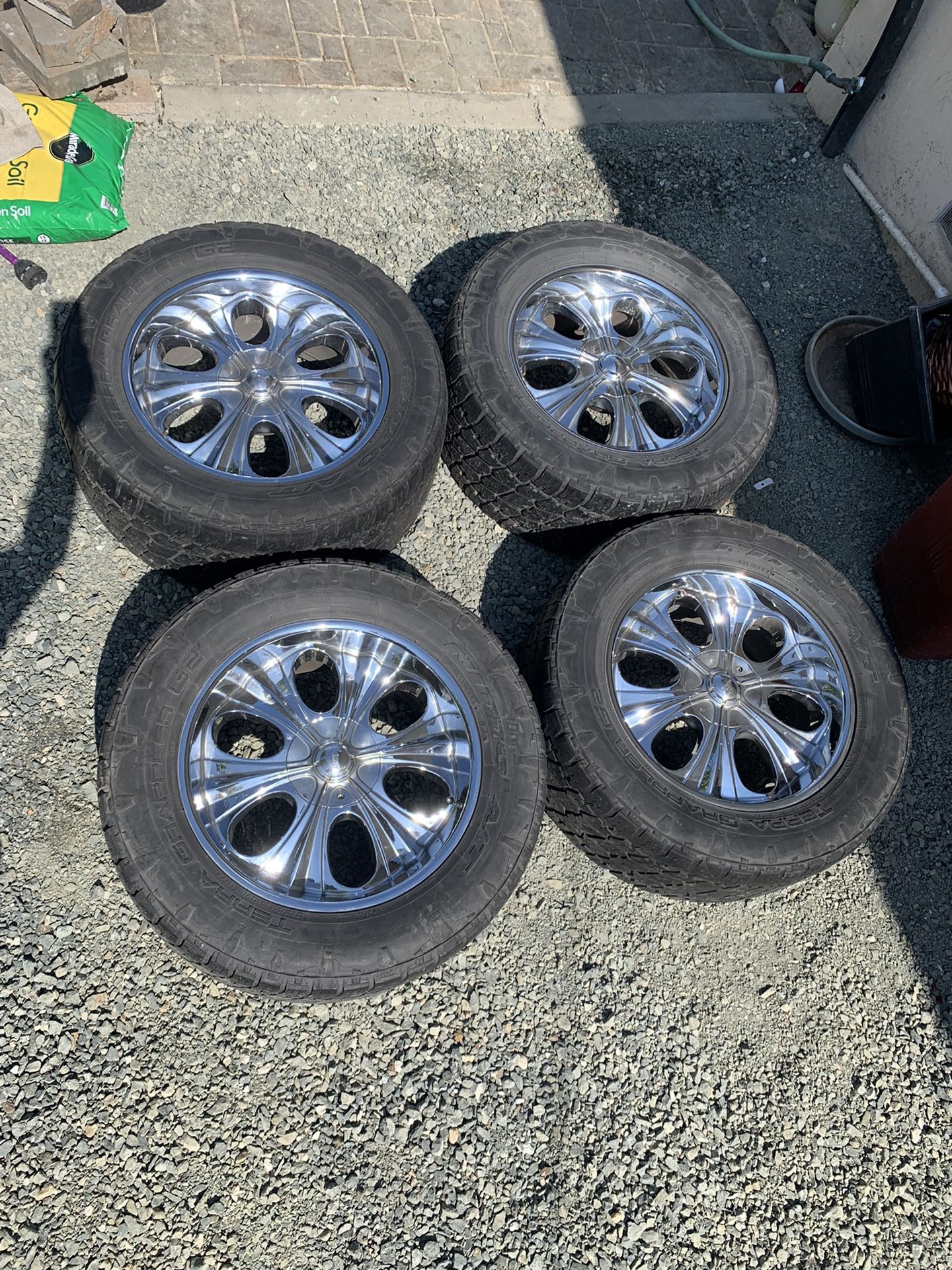 20” Wheels 6x5.5 Lug Pattern