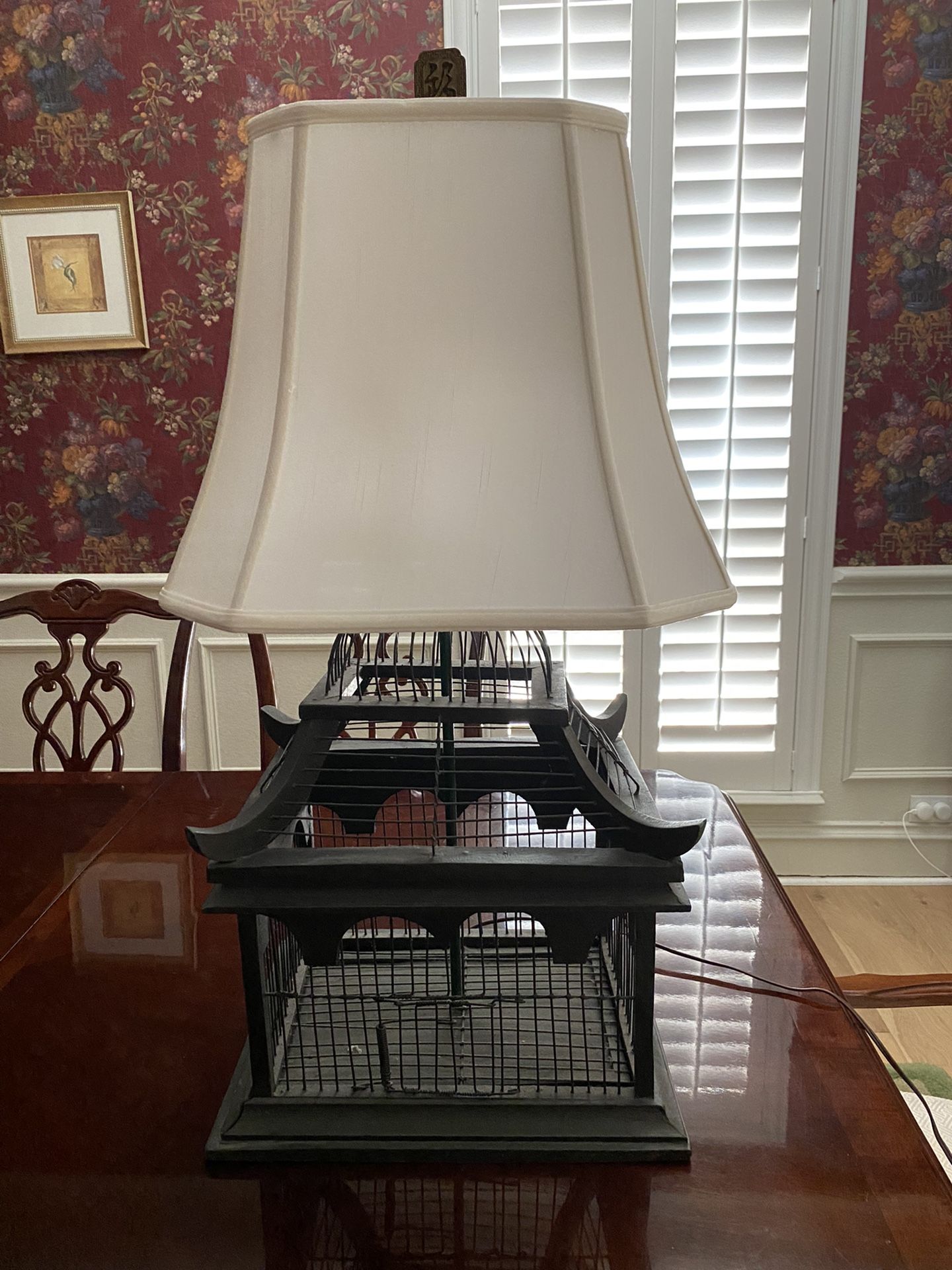 LAMP WITH BIRD CAGE BASE