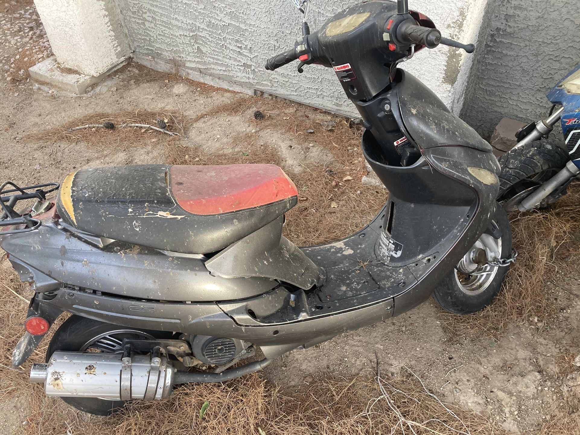 mopeds dealers near me