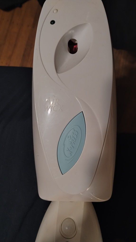 Automatic Home Air Freshener ( 5 Different Ones)