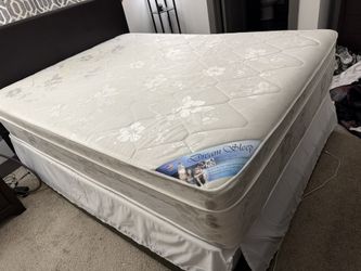 Queen Size Bed And Sectional