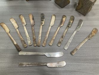 12 VINTAGE ONEIDA PRESTIGE PLATE GRENOBLE SILVERPLATE KNIVES 