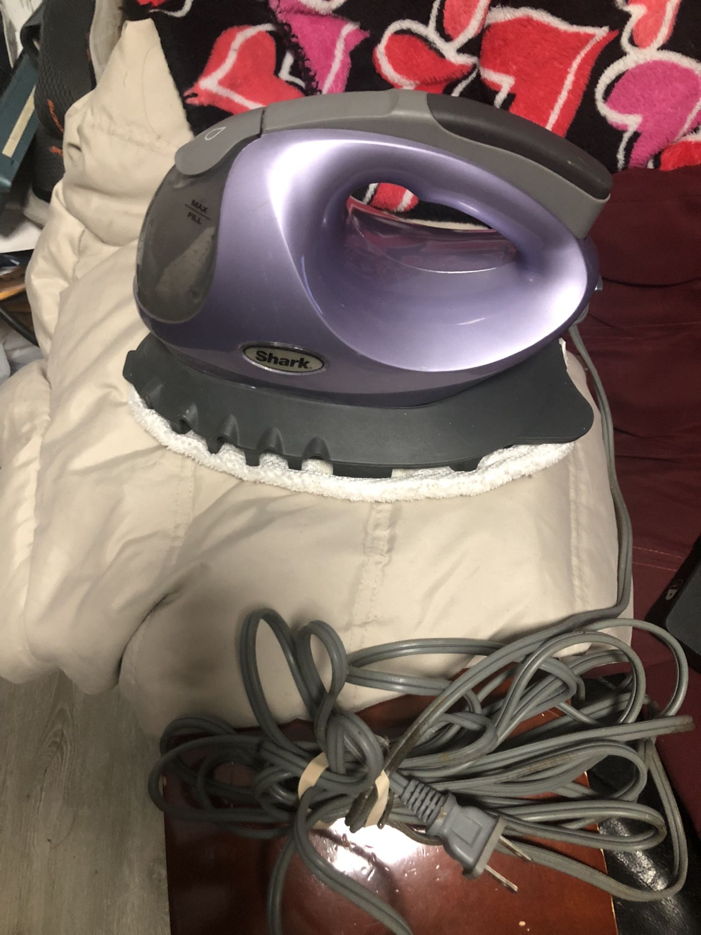 Shark Counter Steamer