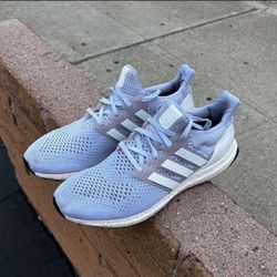 ADIDAS ULTRA BOOST SIZE 10