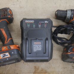 RIDGID IMPACT DRIVER R86034 DRILL R86008 CHARGER R86092 W 2 BATTERIES 2AH 886463-1