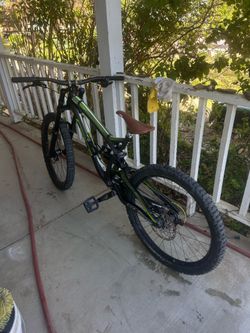 2012 GT fury downhill bike