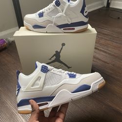 Jordan 4 Retro SB Navy