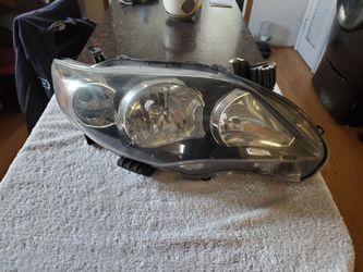 2013 toyota corolla s headlight