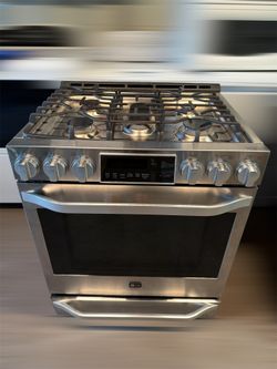 LG STUDIO 6.3 cu. ft. Gas Single Oven Slide-in Range with ProBake Convection