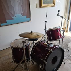 Pearl Export Drums with Drum Set Hardware