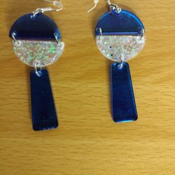 Unique Double Color Earins 