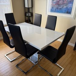 9 Pc Beautiful Modern Dining Room Set LargeTable And  Eight Chairs