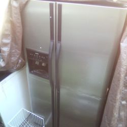 Fridge And Range  Must Go!! $100 A Piece