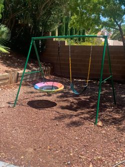 Kids swing