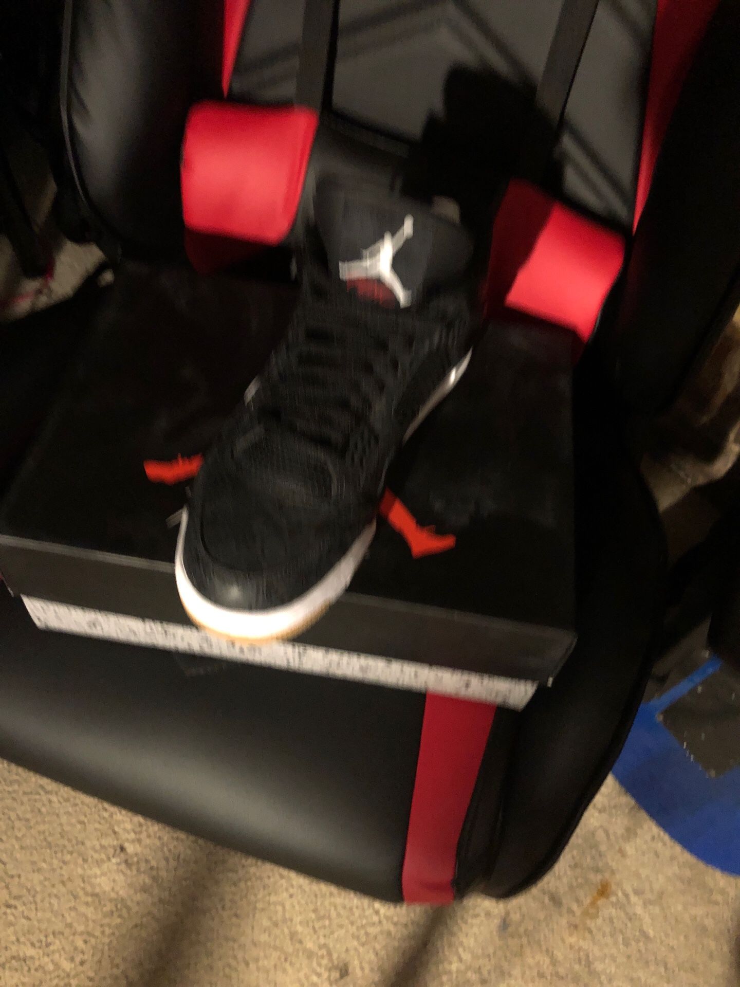 Jordan retro 4s
