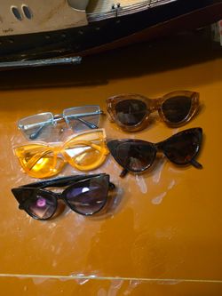 Lot of 5 Fashion Womens Sunglasses Good Condition
