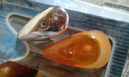 Amber lens with chrome cover