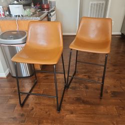 2 Bar stools 