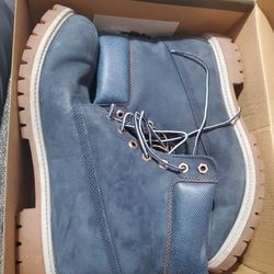 Timberlands Blue Size 13