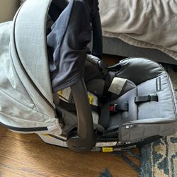 Graco Ready To Grow Car seat And 2 Bases 
