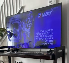 Samsung 55” Smart TV
