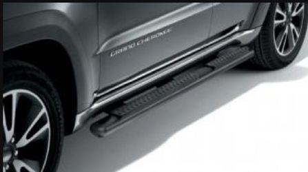 Genuine Mopar Side Steps 2011-2022 Jeep Grand Cherokee