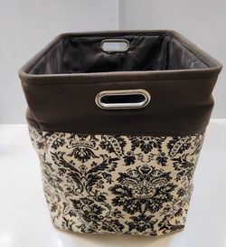 💫 Fabric Cube Storage Bin with Metal Grommet Handle