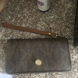 Michael Kors Wristlet