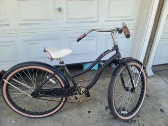 Huffy 26 Cranbrook women Beach Cruser Bike