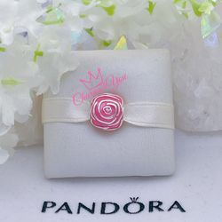 Adorable Charm 925 silver for Pandora moments bracelet.