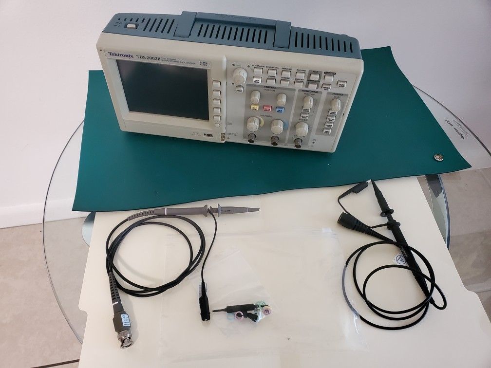 Tektronix TDS 2002B 60 MHz 2 channels Digital Oscilloscope